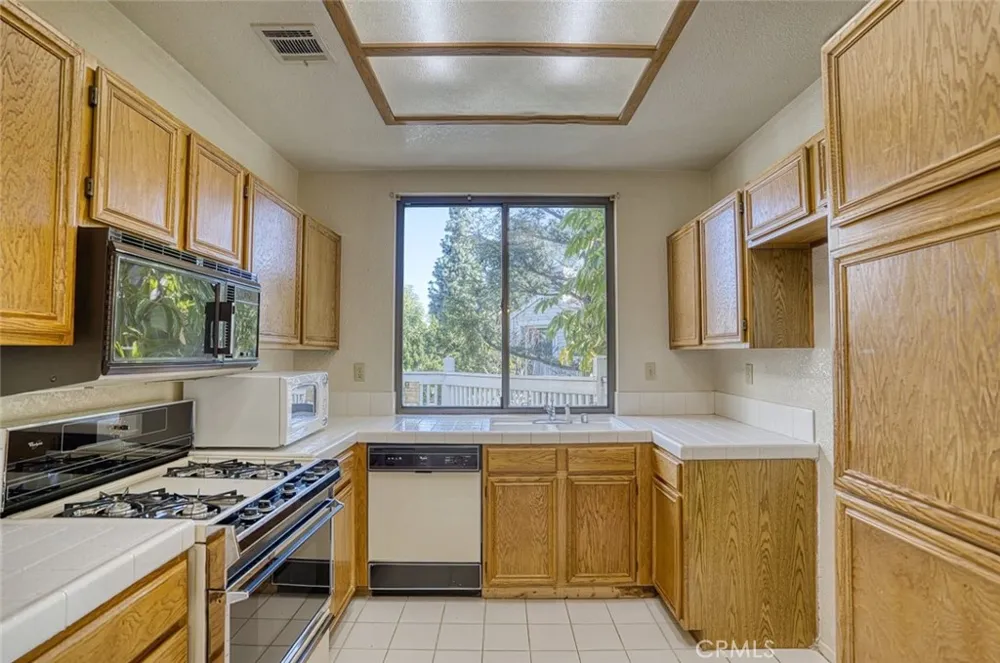 4900 Grand Avenue #212 Covina, CA 91724