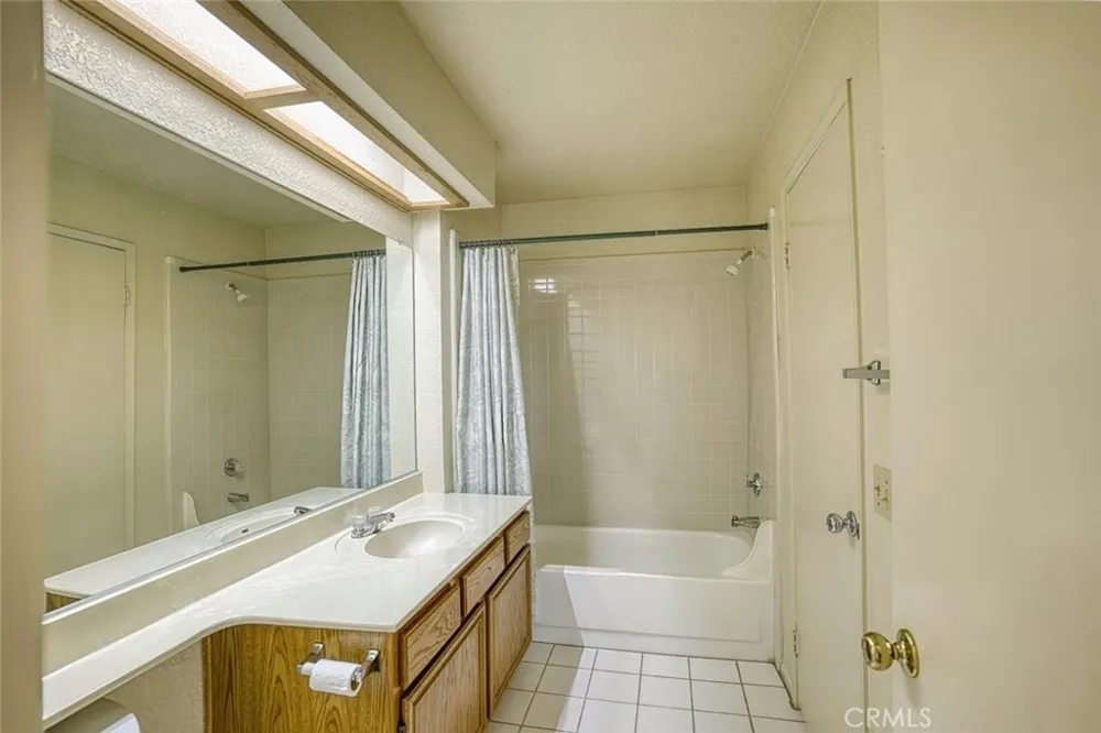 4900 Grand Avenue #212 Covina, CA 91724