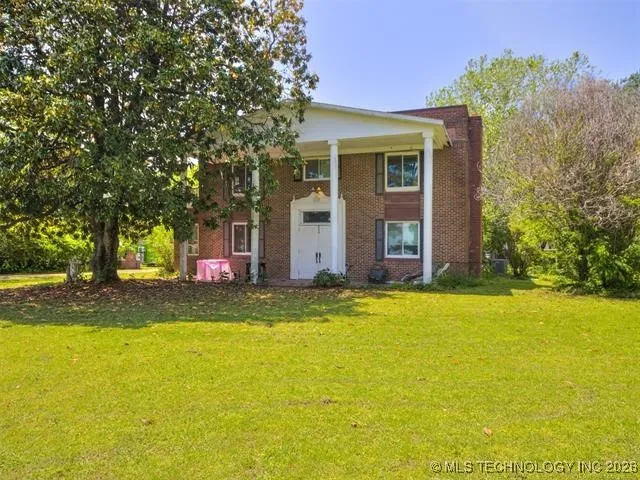 2831 S 24th Street W