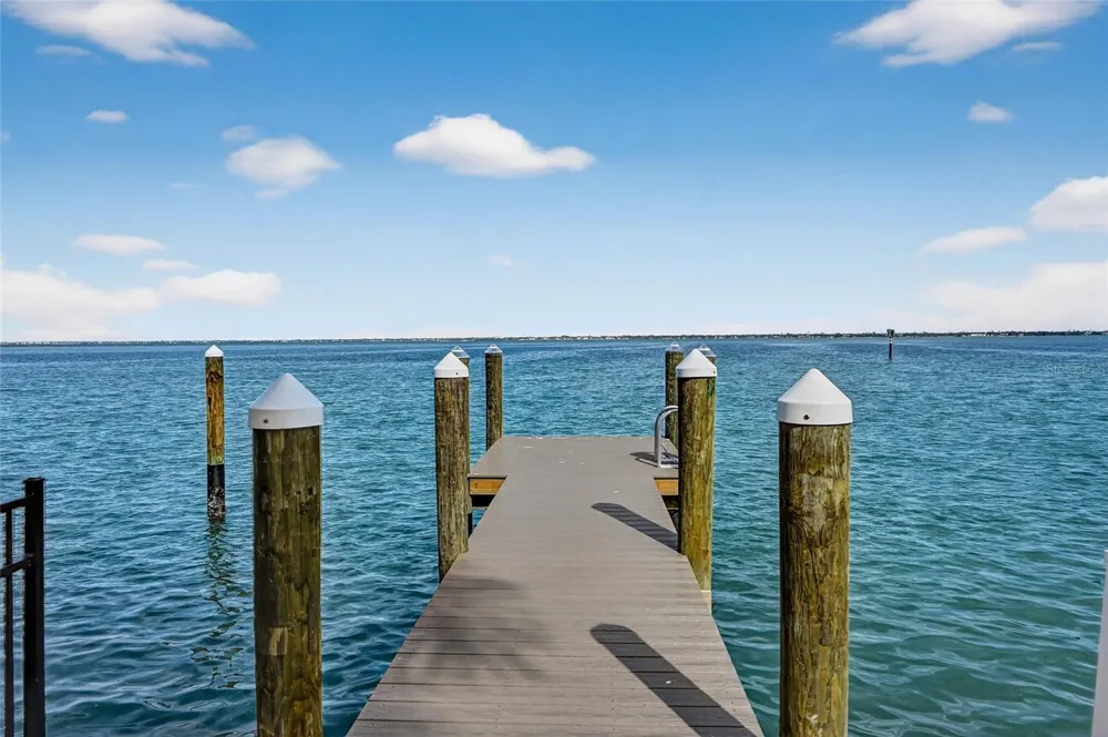525 CHANNEL LANE Longboat Key, FL 34228