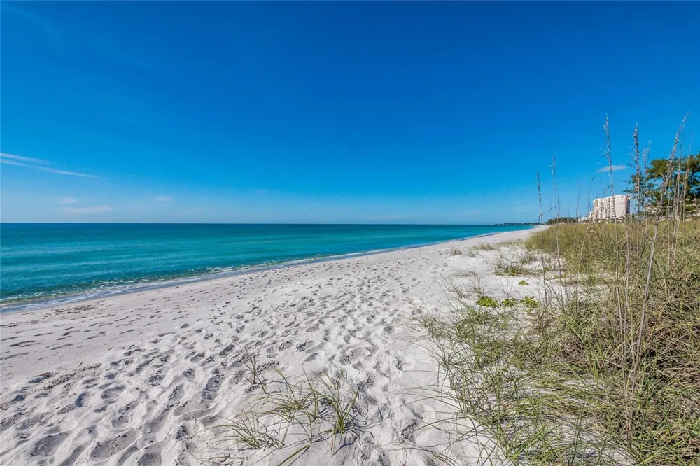 525 CHANNEL LANE Longboat Key, FL 34228