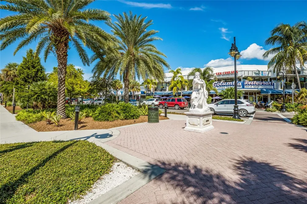 525 CHANNEL LANE Longboat Key, FL 34228