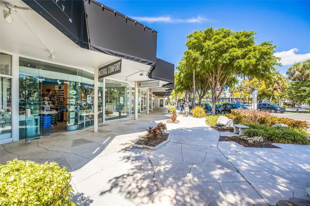 525 CHANNEL LANE Longboat Key, FL 34228