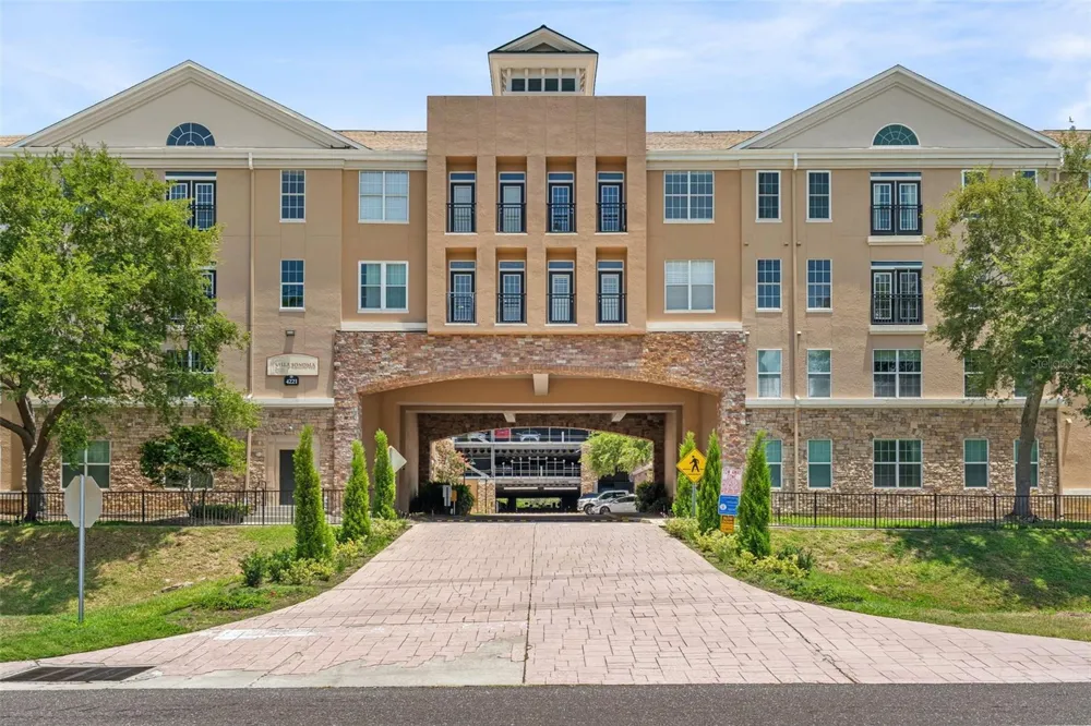 4221 W SPRUCE STREET #1310 Tampa, FL 33607