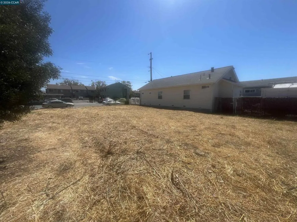 549 6Th St Richmond, CA 94801