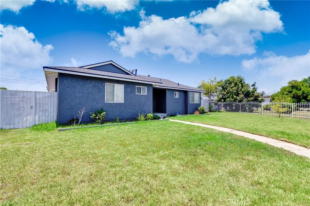 235 S Azusa West Covina, CA 91791