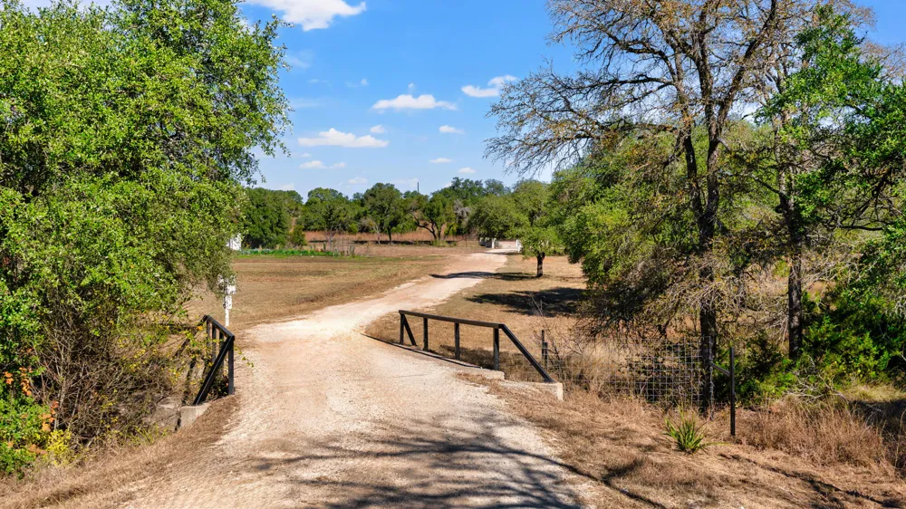 25711 Hamilton Pool Road Round Mountain, TX 78663