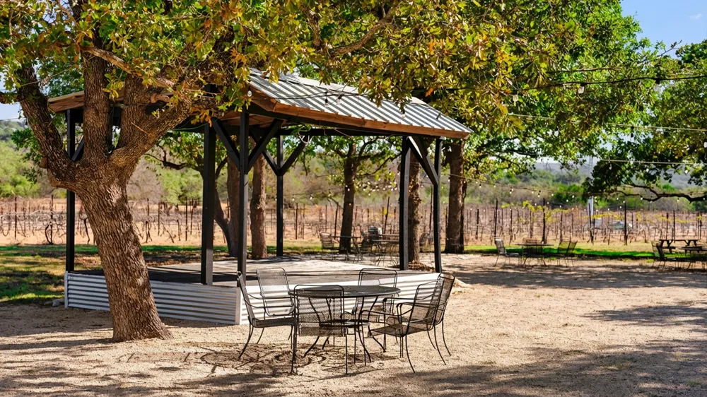 25711 Hamilton Pool Road Round Mountain, TX 78663