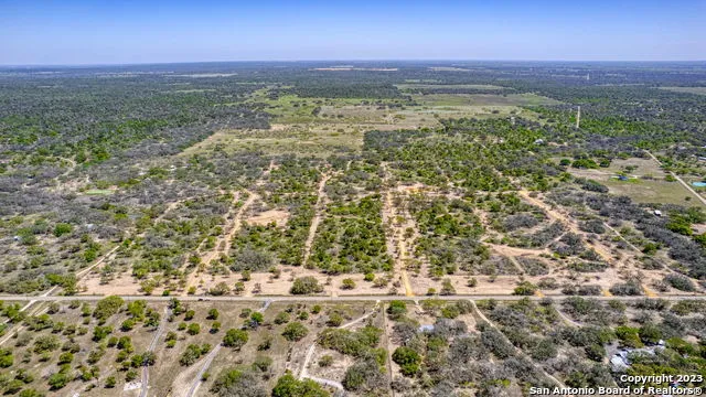 2731 County Road 770 Natalia, TX 78059
