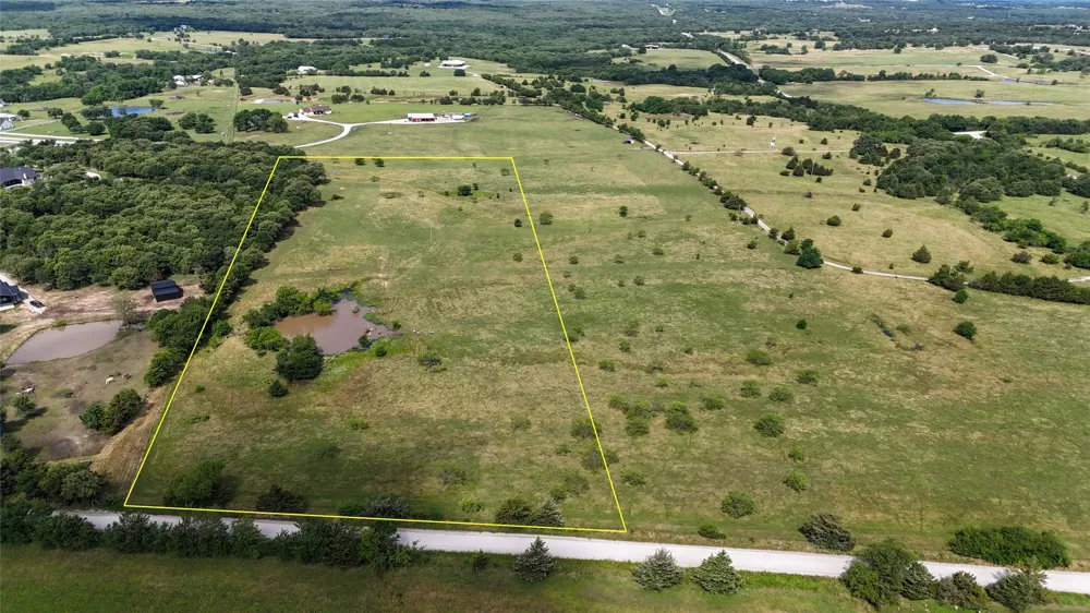 CR 166 Callisburg, TX 76273