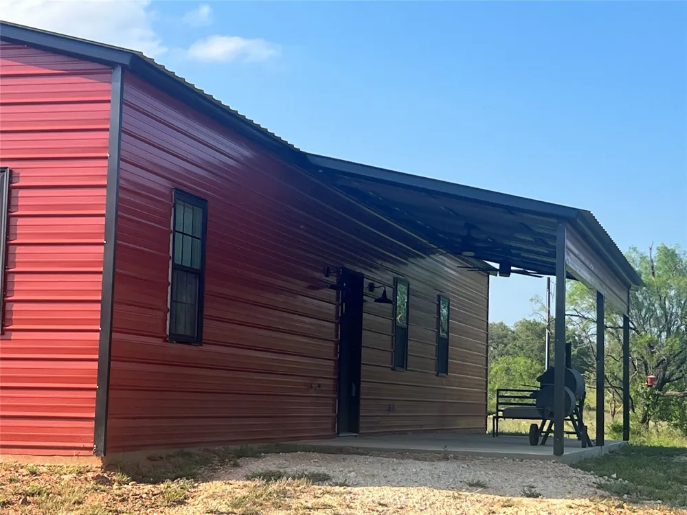 149 Comanche Hills Comanche, TX 76442
