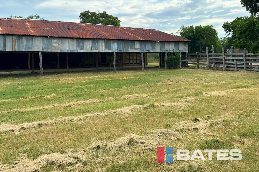 14922 NW County Road Frost, TX 76641