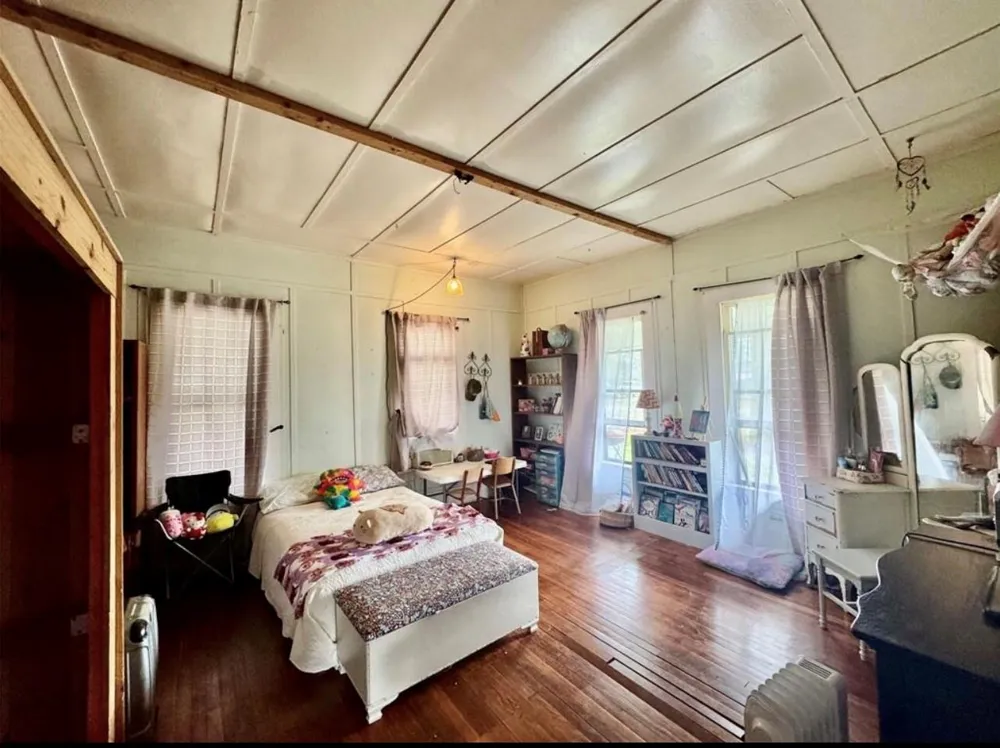 188 Elm Street Blessing, TX 77419