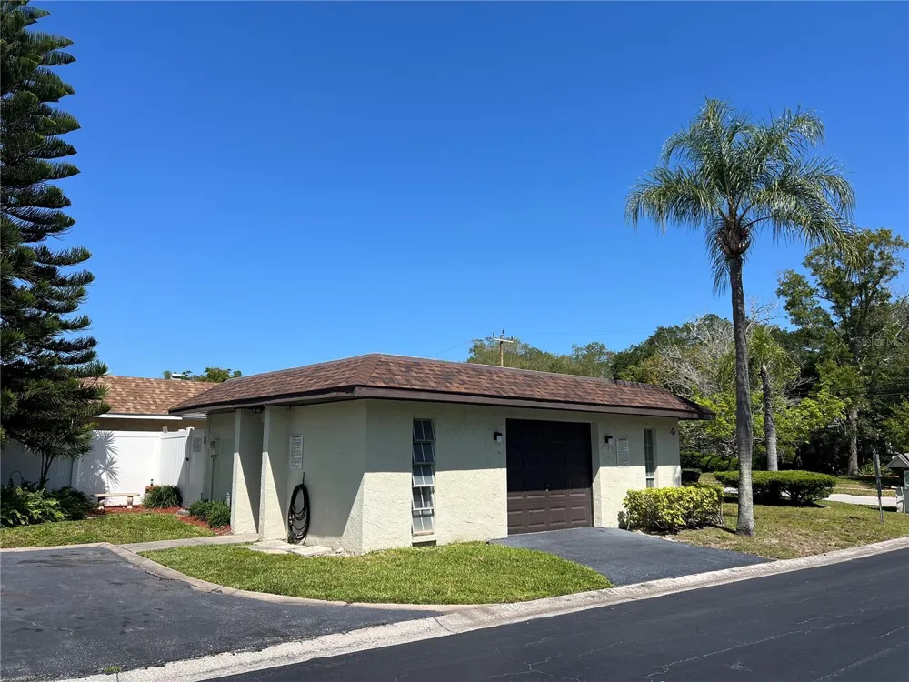 1100 E BAY DRIVE #35 Largo, FL 33770