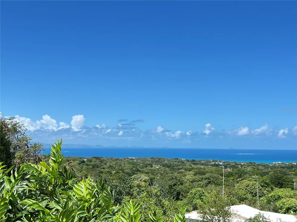 76 MAR VISTA Vieques, PR 00765