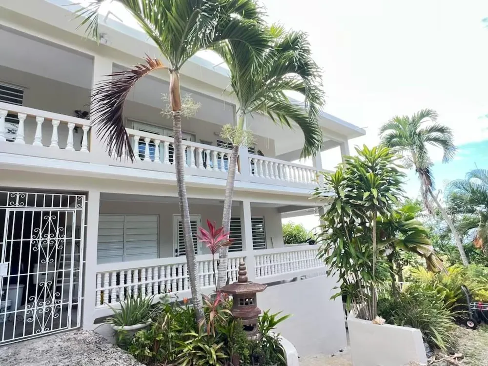 76 MAR VISTA Vieques, PR 00765
