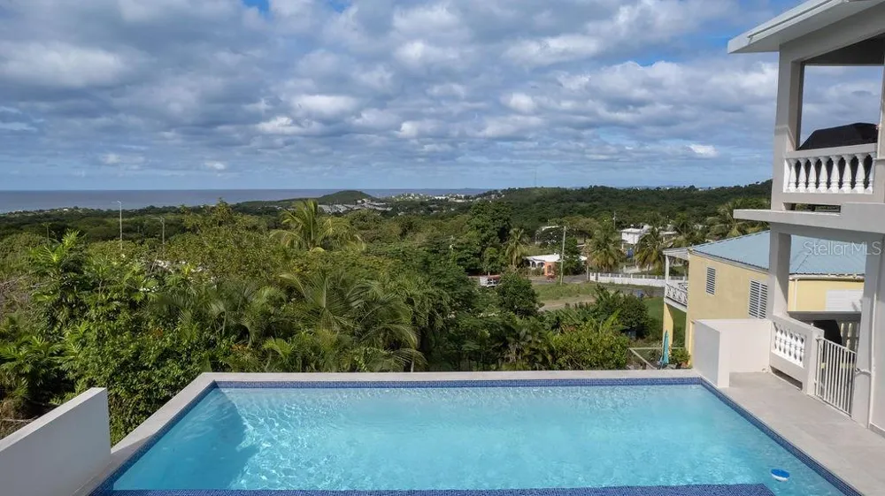 76 MAR VISTA Vieques, PR 00765