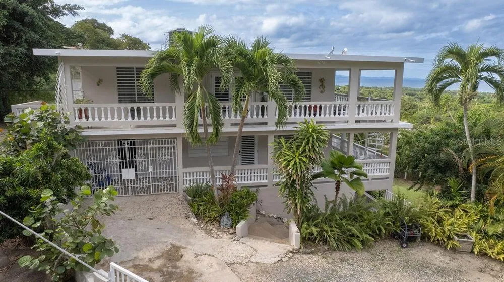 76 MAR VISTA Vieques, PR 00765