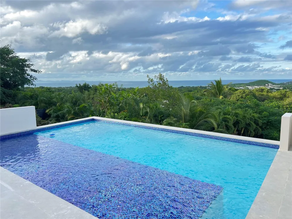 76 MAR VISTA Vieques, PR 00765