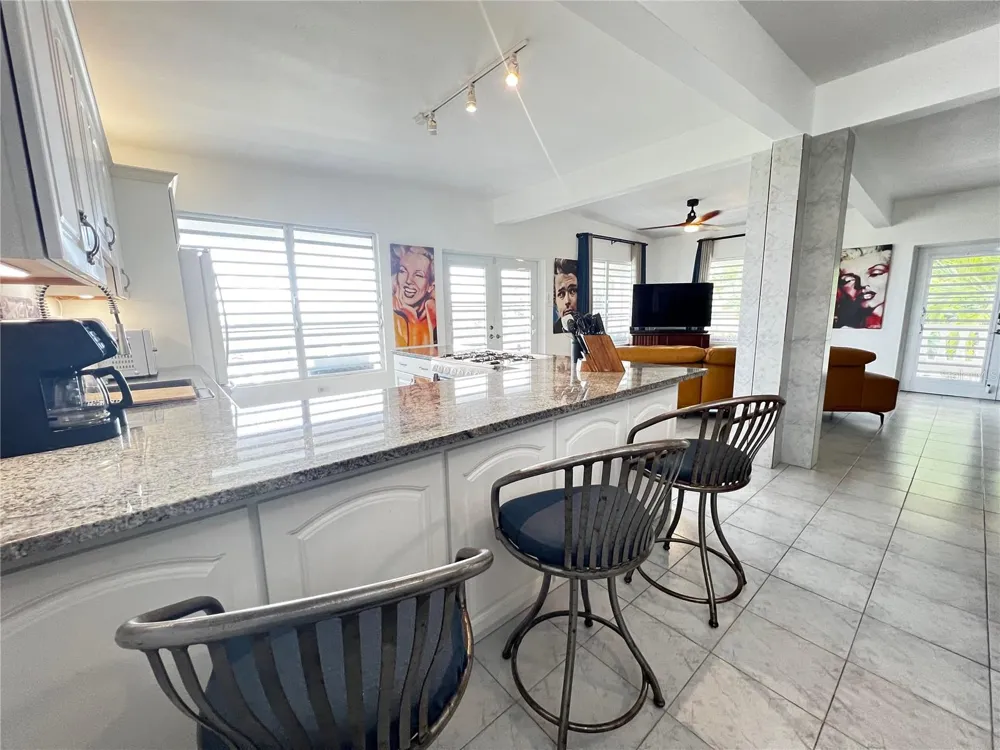 76 MAR VISTA Vieques, PR 00765