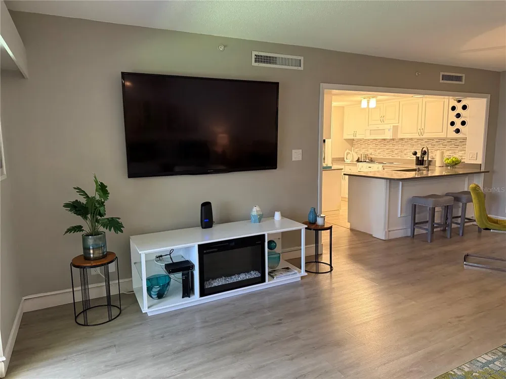 36750 US HIGHWAY 19 #3-203 Palm Harbor, FL 34683