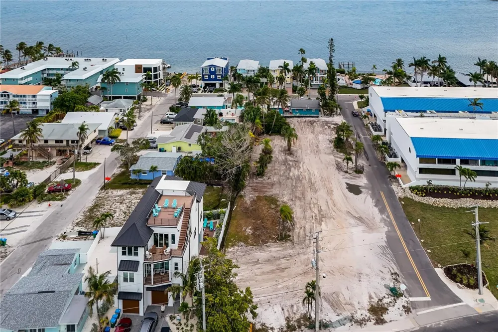 1101 GULF DRIVE Bradenton Beach, FL 34217