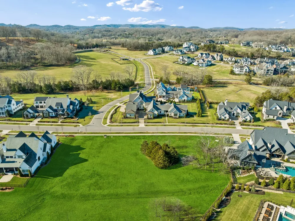 8159 Heirloom Blvd College Grove, TN 37046