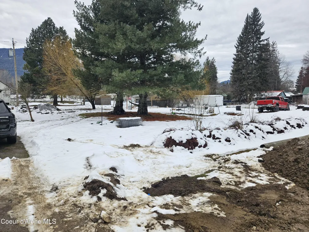 318 E 3rd Avenue Clark Fork, ID 83811
