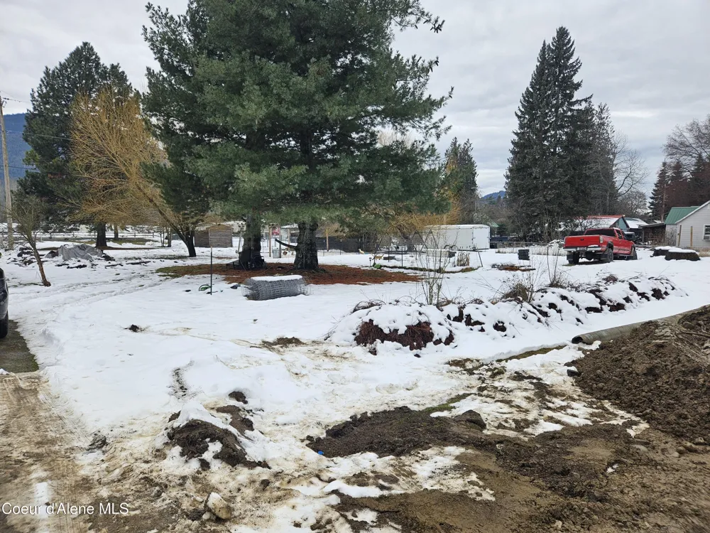 318 E 3rd Avenue Clark Fork, ID 83811
