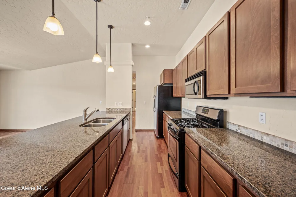 755 Icefall Drive #203 Hayden, ID 83835