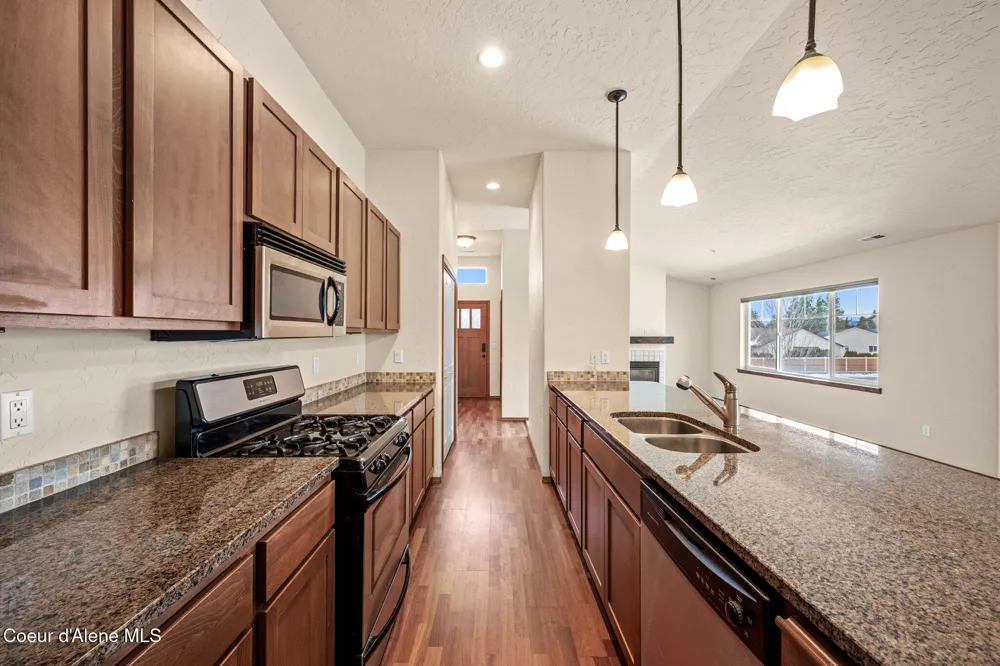 755 Icefall Drive #203 Hayden, ID 83835