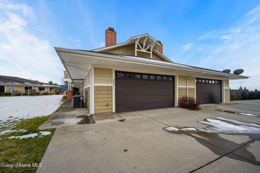 755 Icefall Drive #203 Hayden, ID 83835