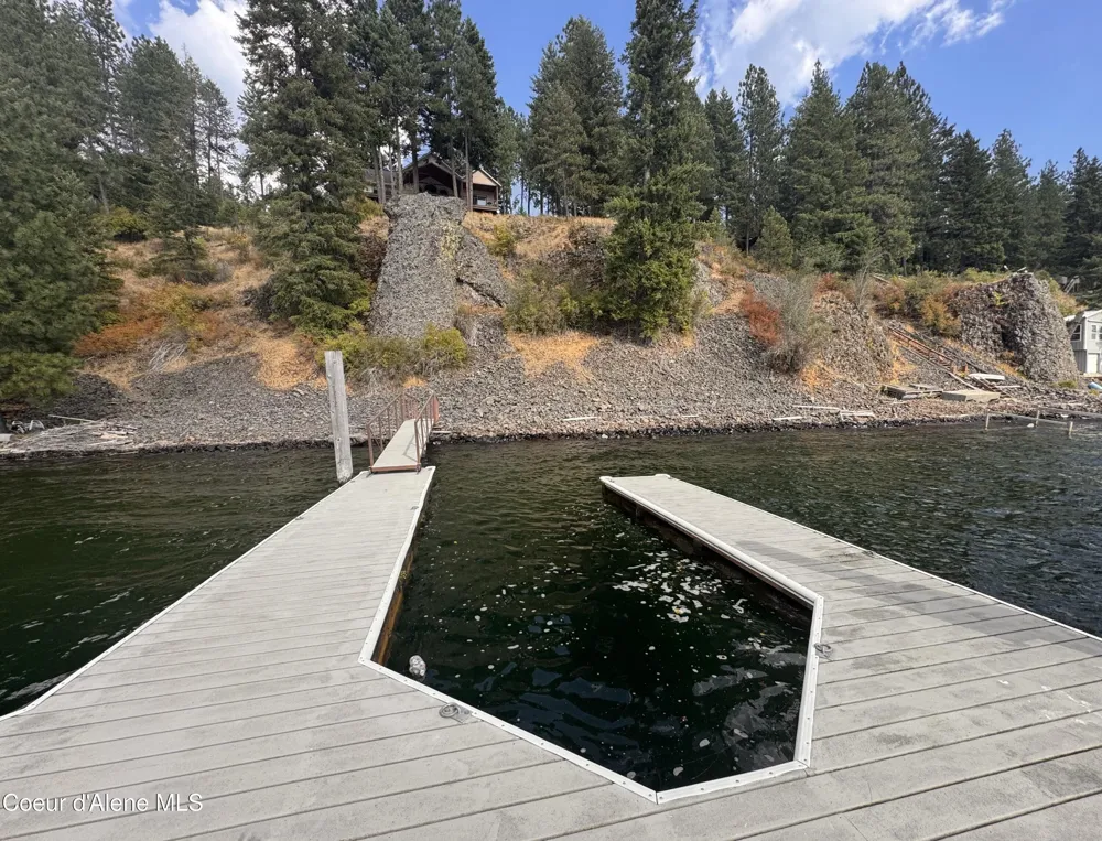 7404 S PANORAMA VIEW DRIVE Harrison, ID 83833