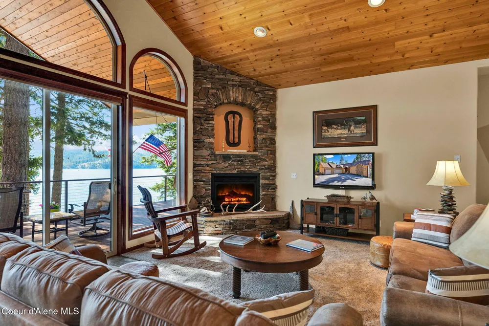 7404 S PANORAMA VIEW DRIVE Harrison, ID 83833