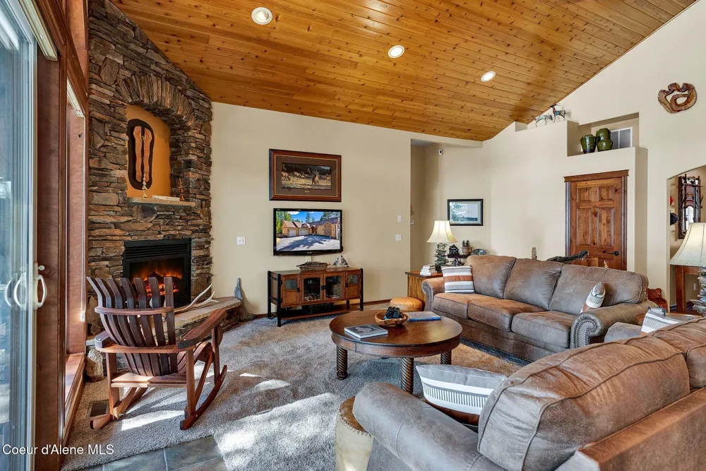 7404 S PANORAMA VIEW DRIVE Harrison, ID 83833