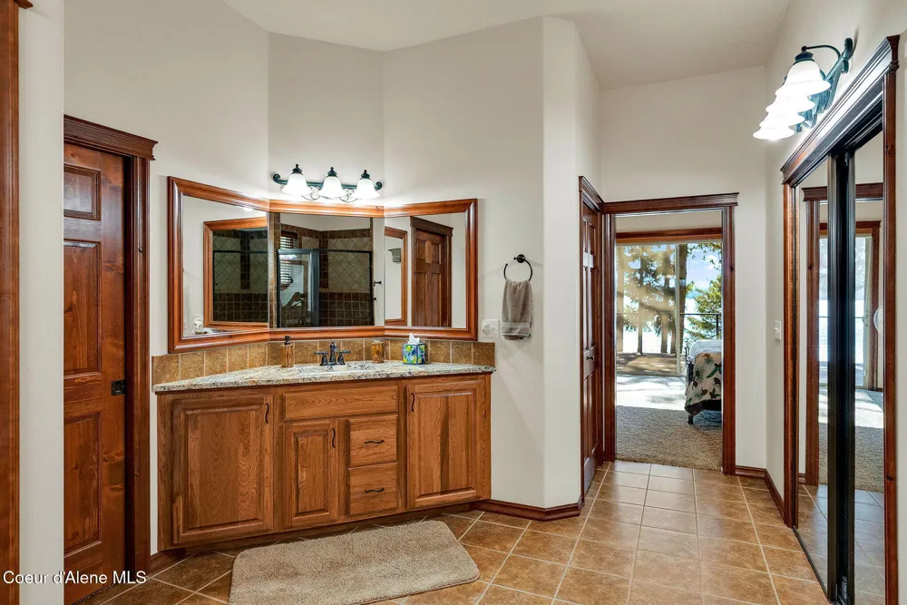 7404 S PANORAMA VIEW DRIVE Harrison, ID 83833