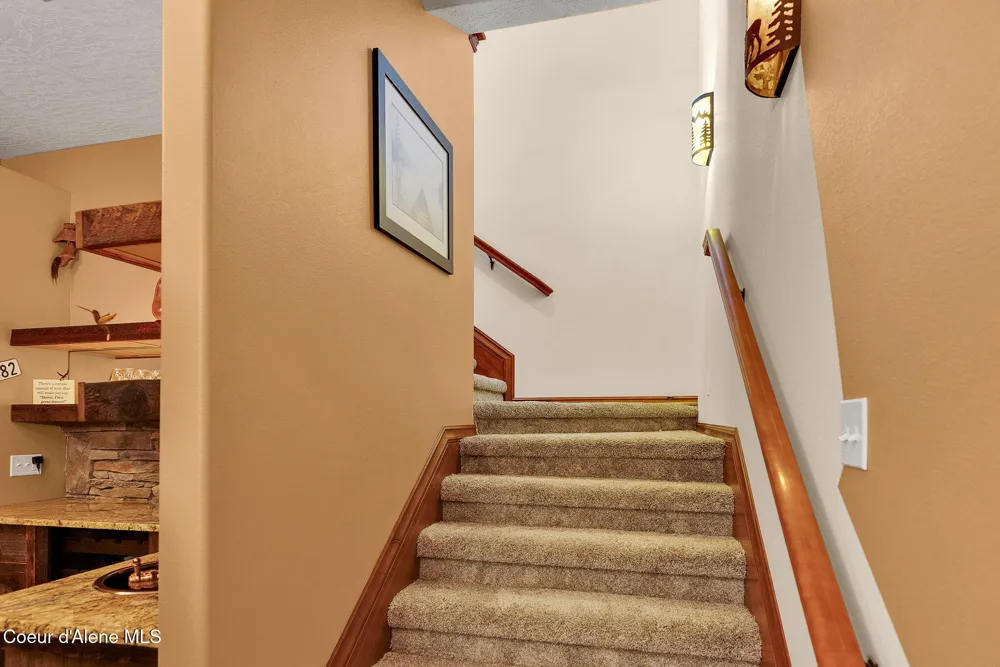 7404 S PANORAMA VIEW DRIVE Harrison, ID 83833