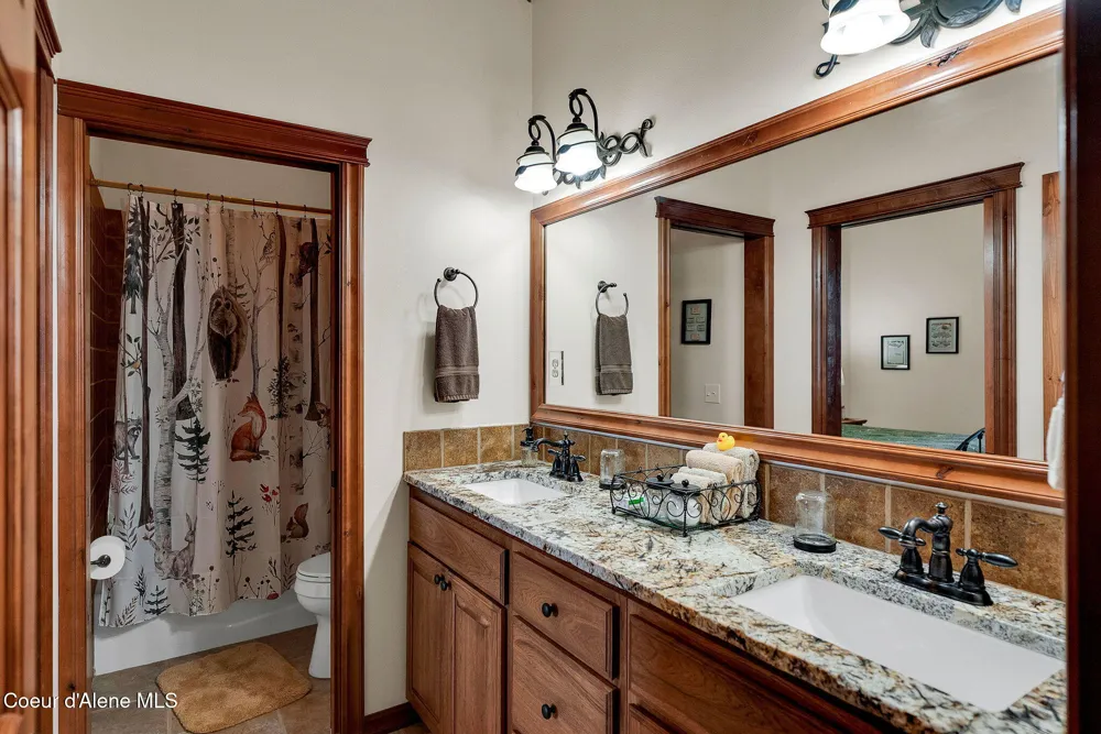7404 S PANORAMA VIEW DRIVE Harrison, ID 83833