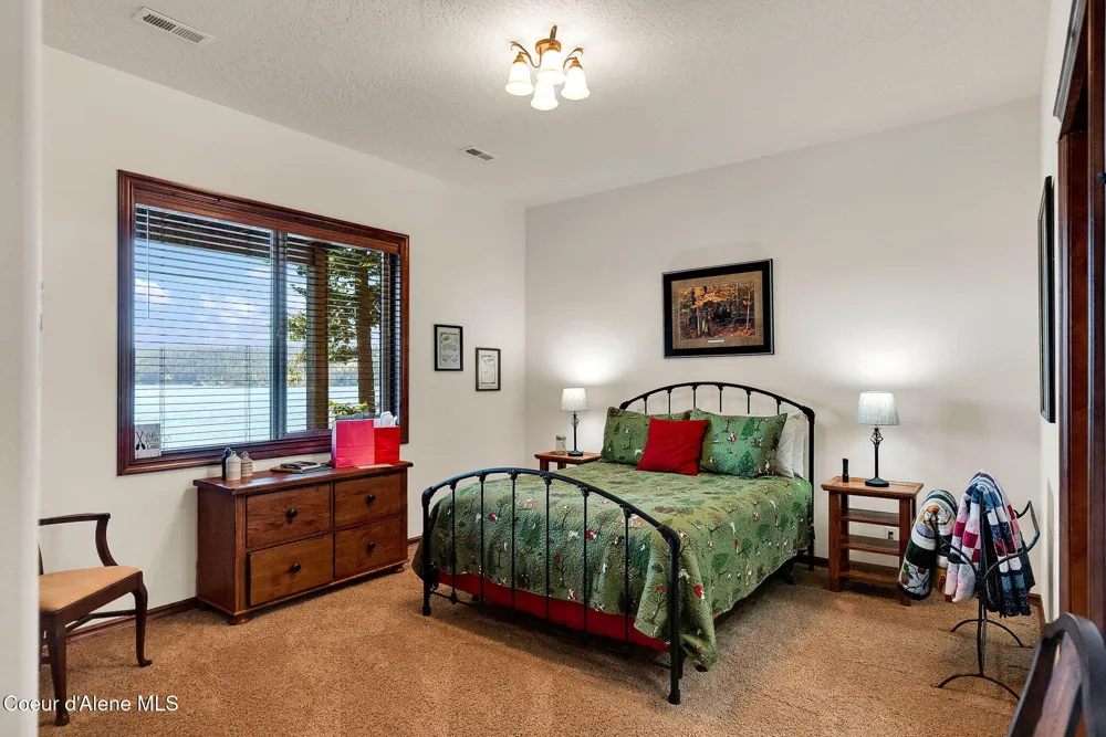 7404 S PANORAMA VIEW DRIVE Harrison, ID 83833