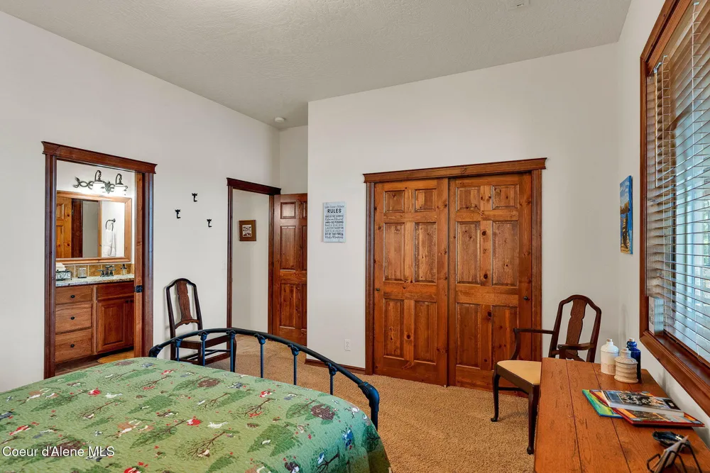 7404 S PANORAMA VIEW DRIVE Harrison, ID 83833