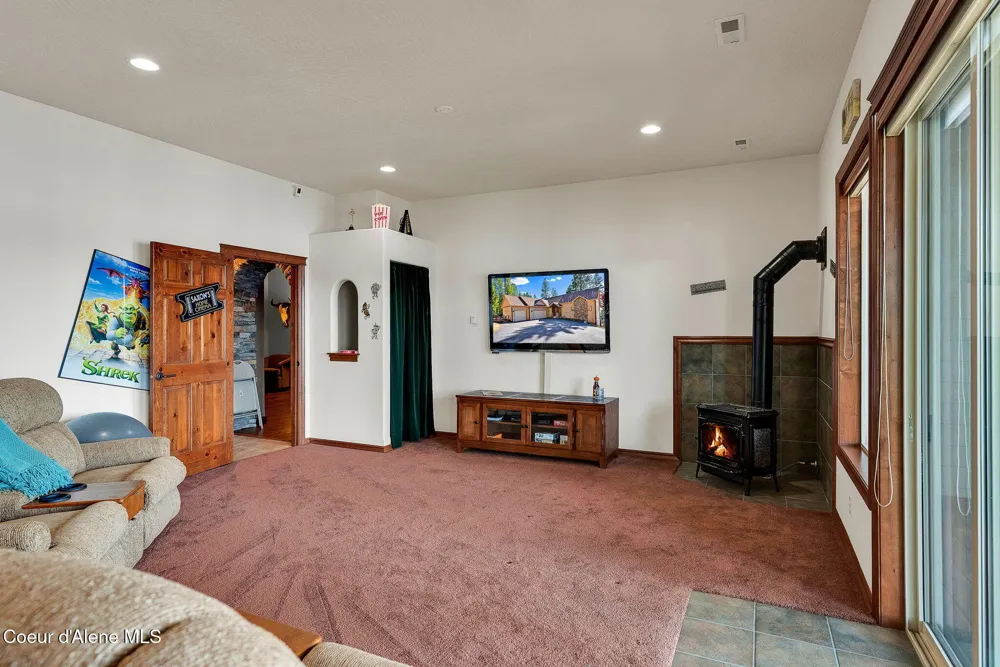 7404 S PANORAMA VIEW DRIVE Harrison, ID 83833