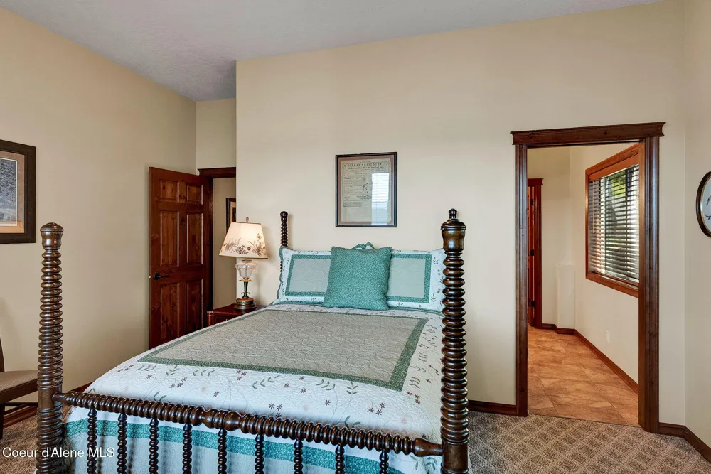 7404 S PANORAMA VIEW DRIVE Harrison, ID 83833