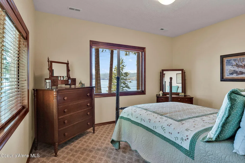 7404 S PANORAMA VIEW DRIVE Harrison, ID 83833