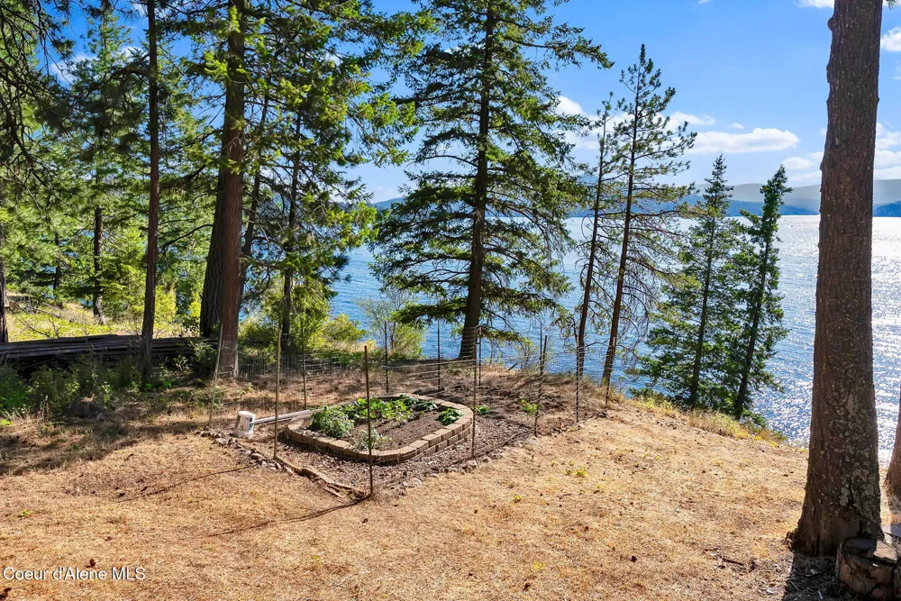 7404 S PANORAMA VIEW DRIVE Harrison, ID 83833