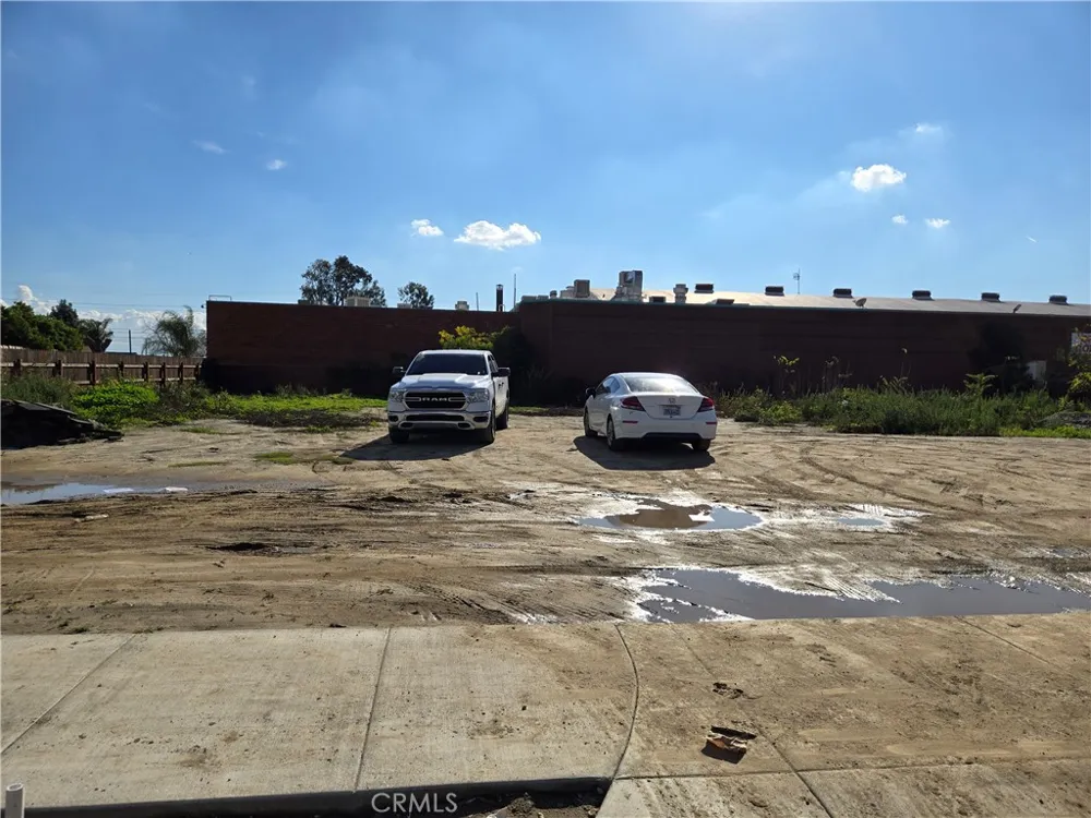 744 E Holt Ontario, CA 91761