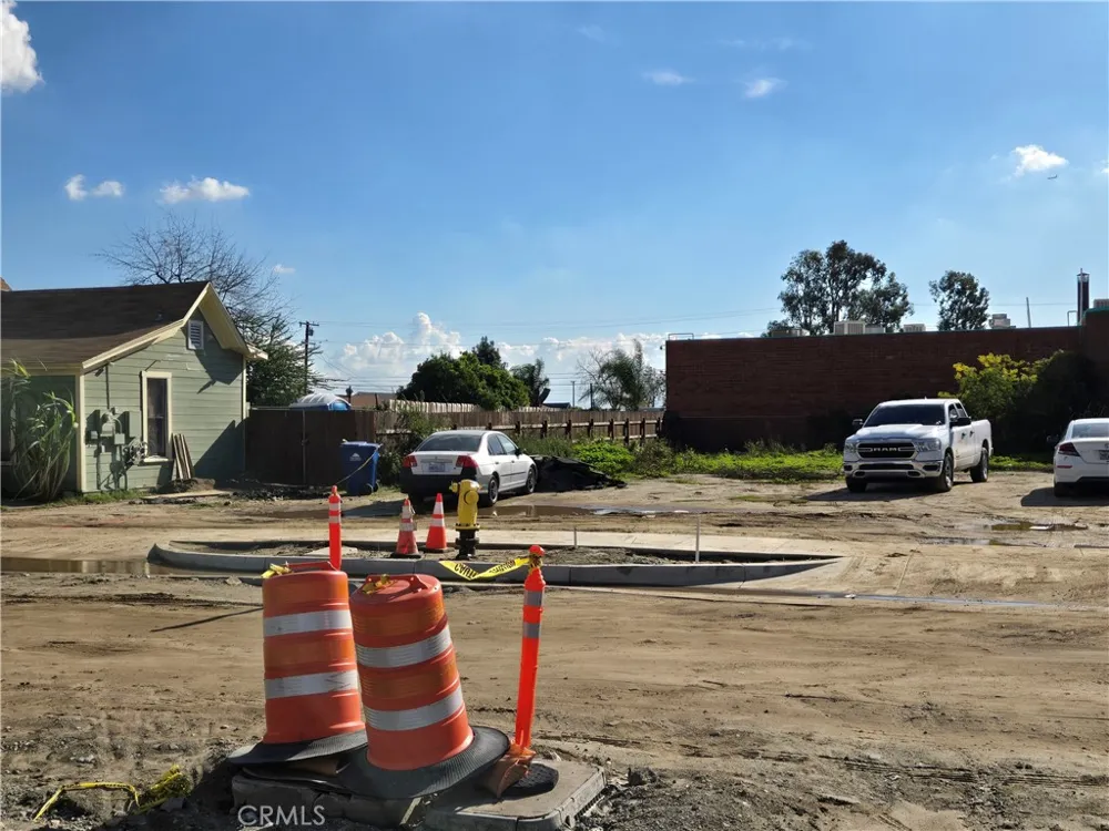 744 E Holt Ontario, CA 91761