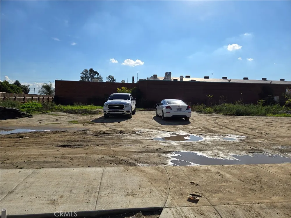 736 E Holt Ontario, CA 91761