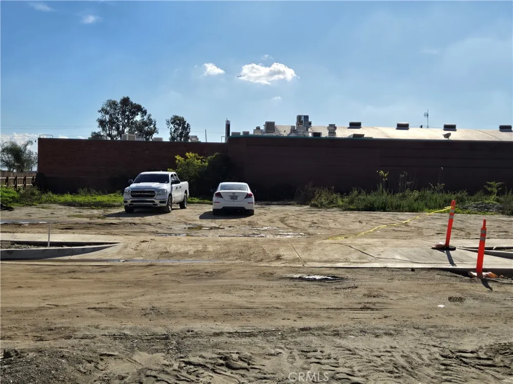 736 E Holt Ontario, CA 91761