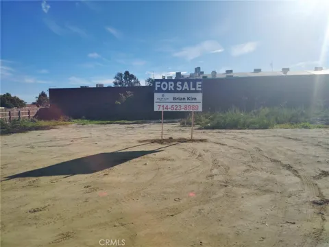 736 E Holt