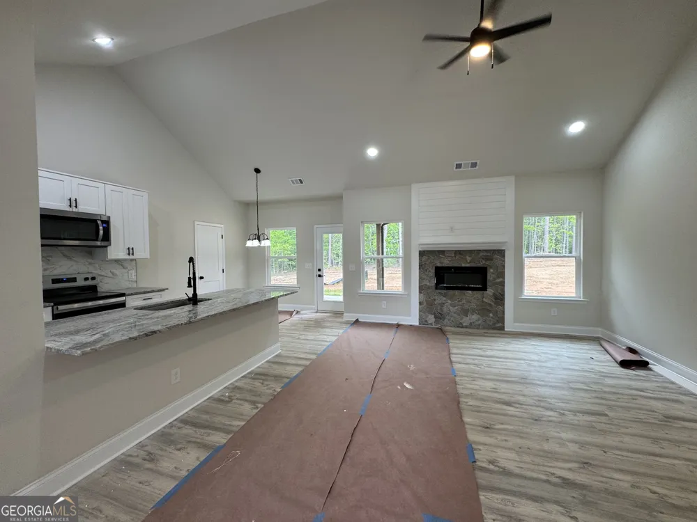 2089 N Hicks RD Toccoa, GA 30577
